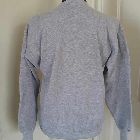 Disneyland Sweater - Picture 3 of 4